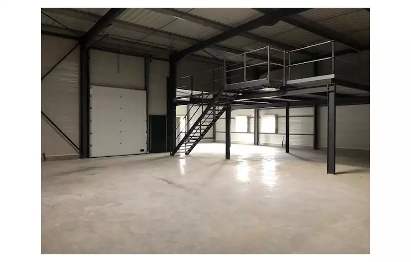 Location d'entrepôt de 800 m² à Chambray-lès-Tours - 37170