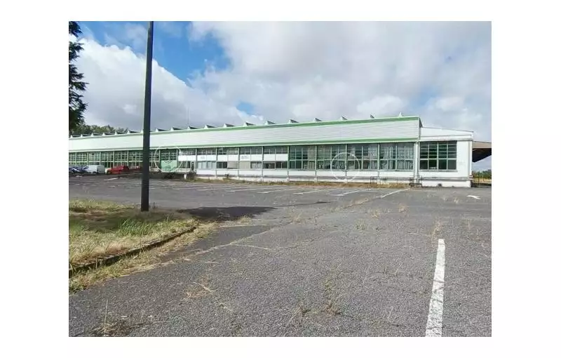 Location d'entrepôt de 3200 m² à Champniers - 16430