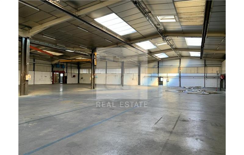 Location d'entrepôt de 5 261 m² à Chaponost - 69630 photo - 1