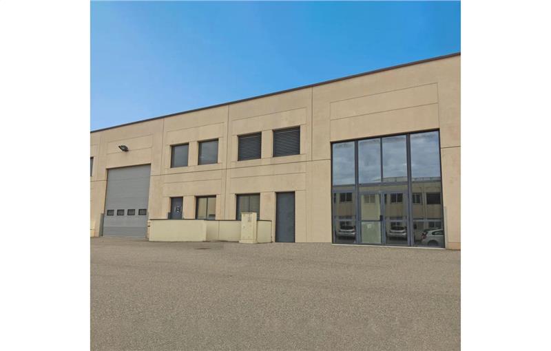 Location d'entrepôt de 746 m² à Chassieu - 69680 photo - 1