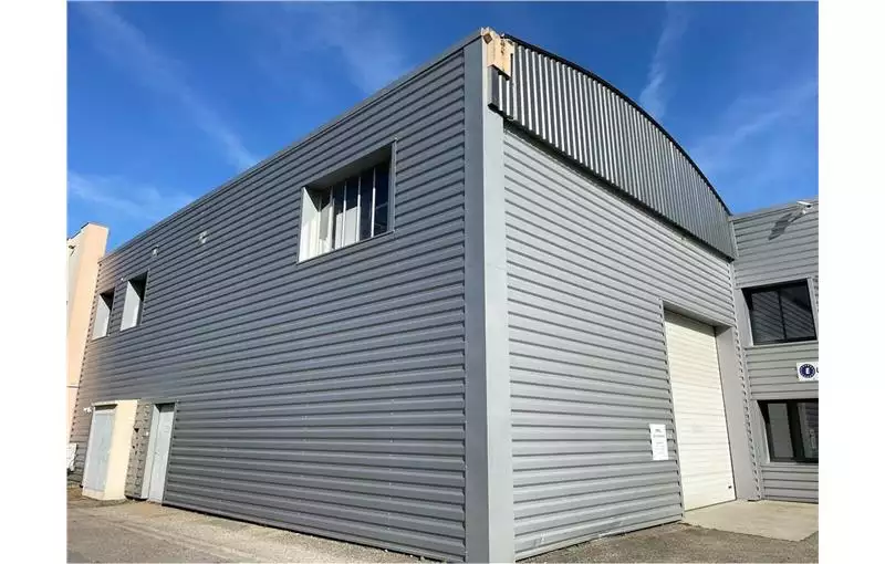 Location d'entrepôt de 815 m² à Chassieu - 69680