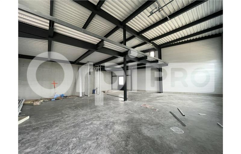 Location d'entrepôt de 201 m² à Château-Gaillard - 01500 photo - 1