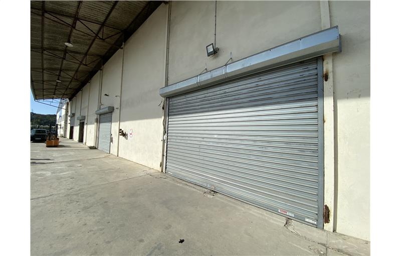 Location d'entrepôt de 300 m² à Cheptainville - 91630 photo - 1