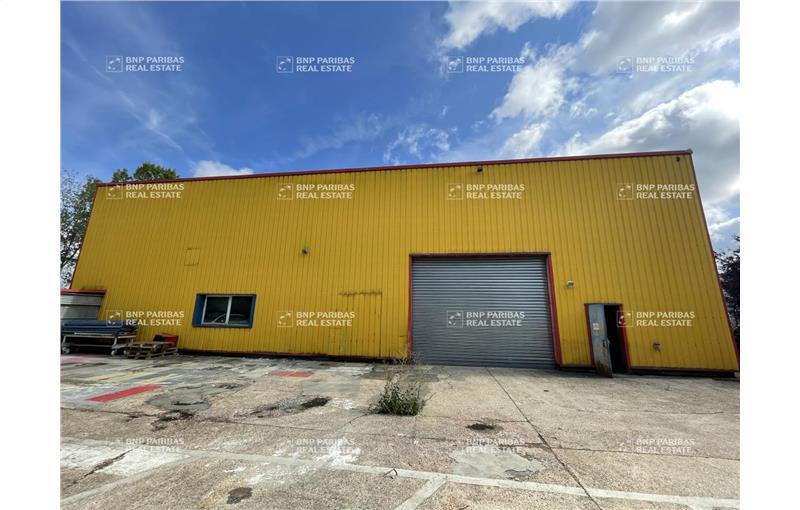 Location d'entrepôt de 1 726 m² à Coignières - 78310 photo - 1