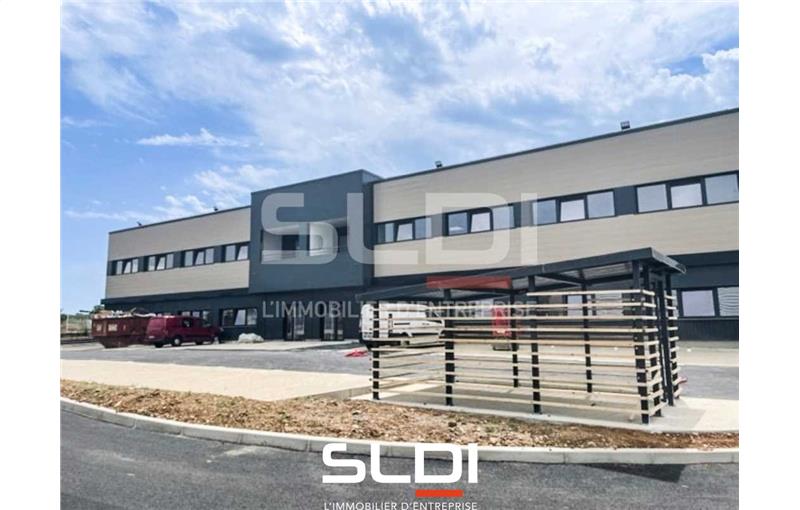 Location d'entrepôt de 4 438 m² à Colombier-Saugnieu - 69124 photo - 1