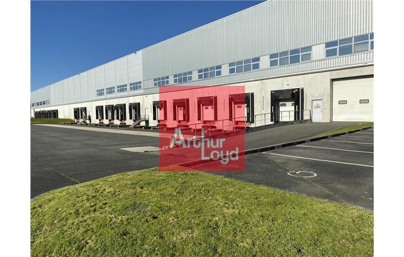 Location d'entrepôt de 5 978 m² à Combs-la-Ville - 77380 photo - 1