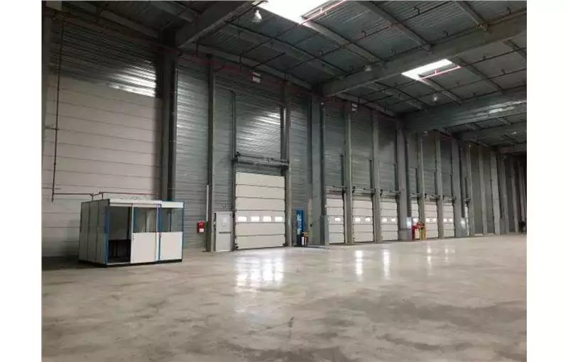Location d'entrepôt de 12461 m² à Combs-la-Ville - 77380