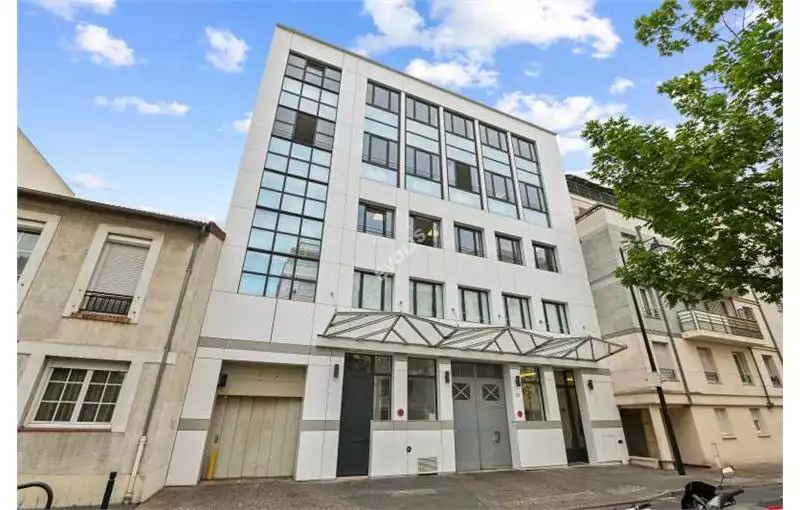 Location d'entrepôt de 395 m² à Courbevoie - 92400