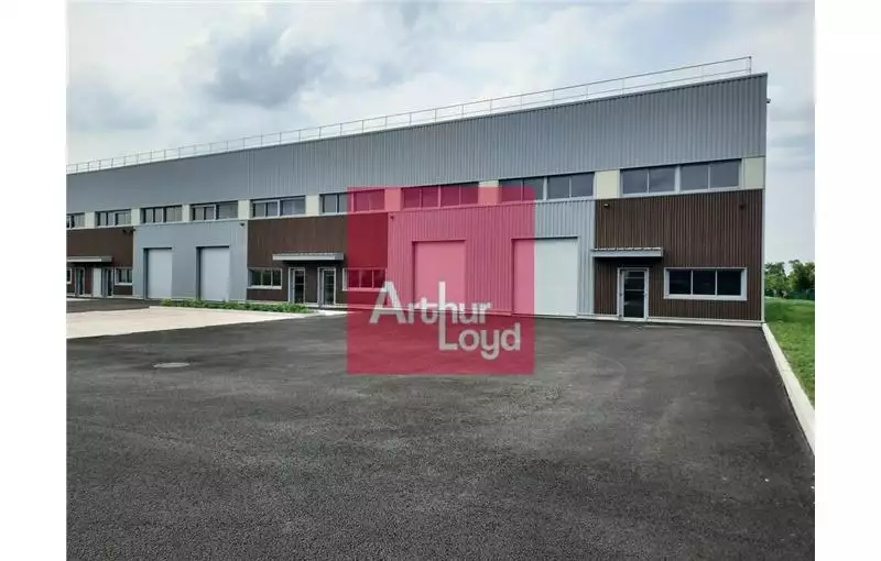 Location d'entrepôt de 995 m² à Cournon-d'Auvergne - 63800