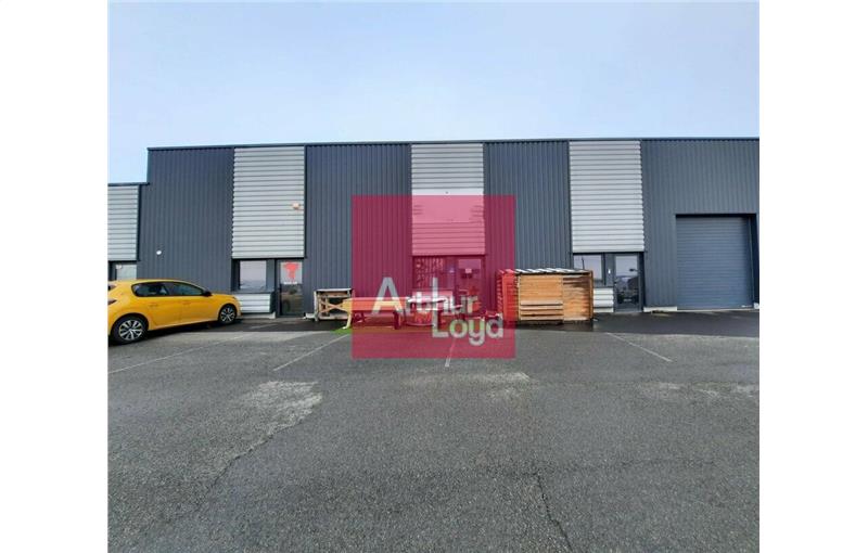 Location d'entrepôt de 171 m² à Cournon-d'Auvergne - 63800 photo - 1