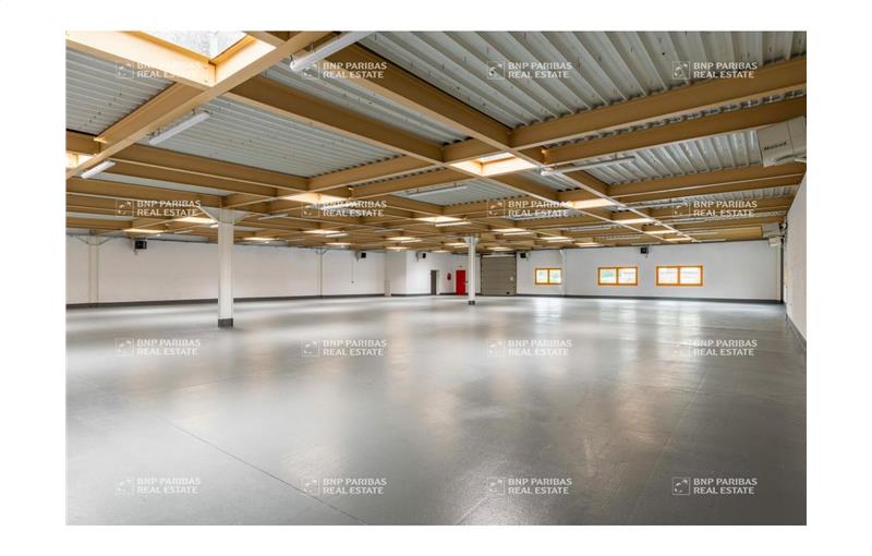 Location d'entrepôt de 1 526 m² à Croissy-Beaubourg - 77183 photo - 1