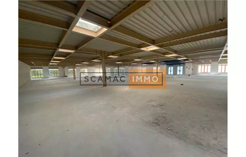 Location d'entrepôt de 1526 m² à Croissy-Beaubourg - 77183