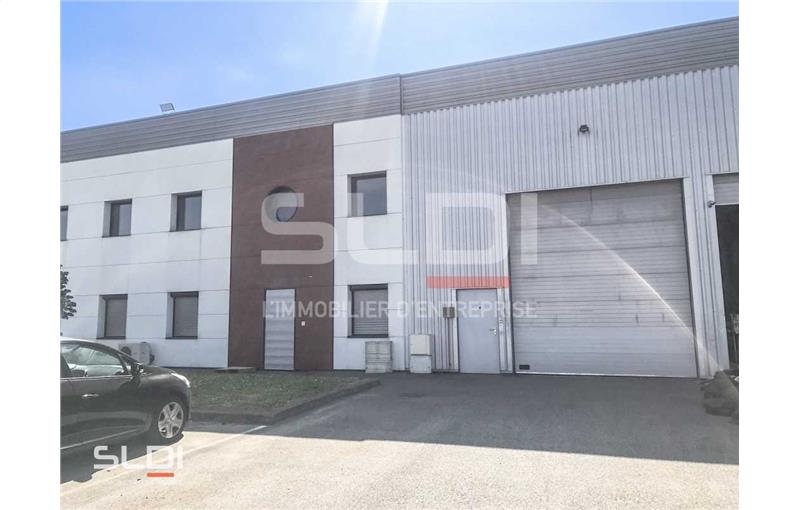 Location d'entrepôt de 603 m² à Dagneux - 01120 photo - 1