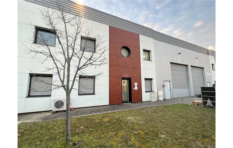 Location d'entrepôt de 540 m² à Dagneux - 01120 photo - 1