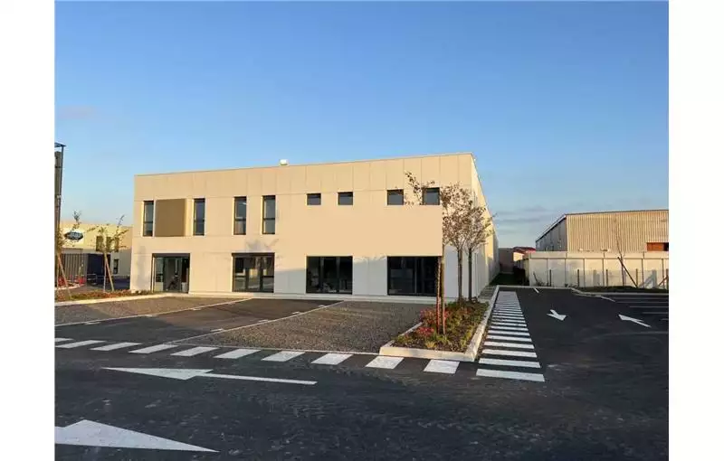 Location d'entrepôt de 643 m² à Décines-Charpieu - 69150