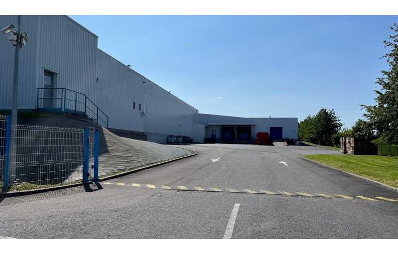 Location d'entrepôt de 7 430 m² à Domloup - 35410 photo - 1