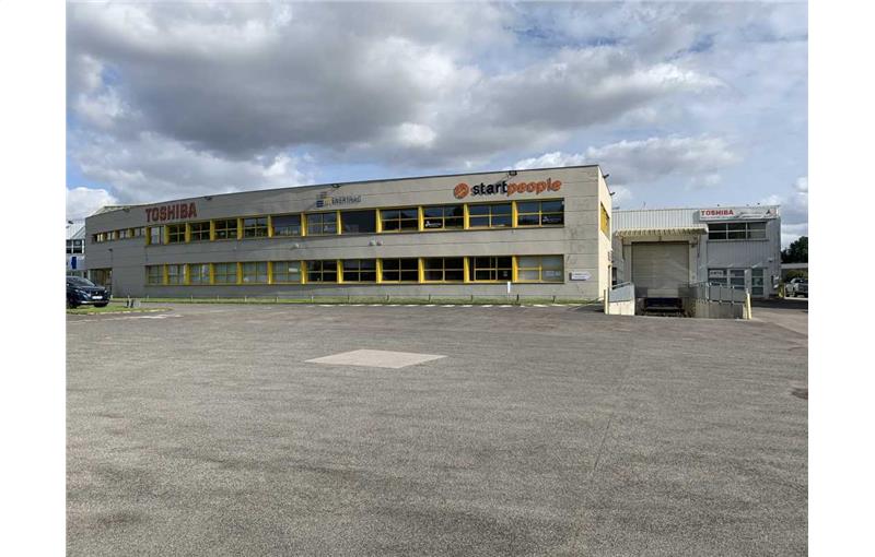 Location d'entrepôt de 1 120 m² à Dury - 80480 photo - 1