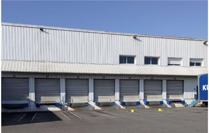 Location d'entrepôt de 4 216 m² à Ennery - 57365 photo - 1