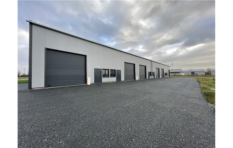 Location d'entrepôt de 220 m² à Épaignes - 27260 photo - 1