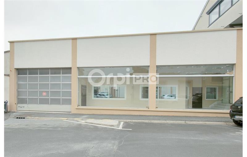 Location d'entrepôt de 898 m² à Épernay - 51200 photo - 1