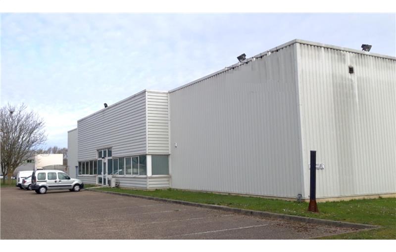 Location d'entrepôt de 6 344 m² à Épône - 78680 photo - 1