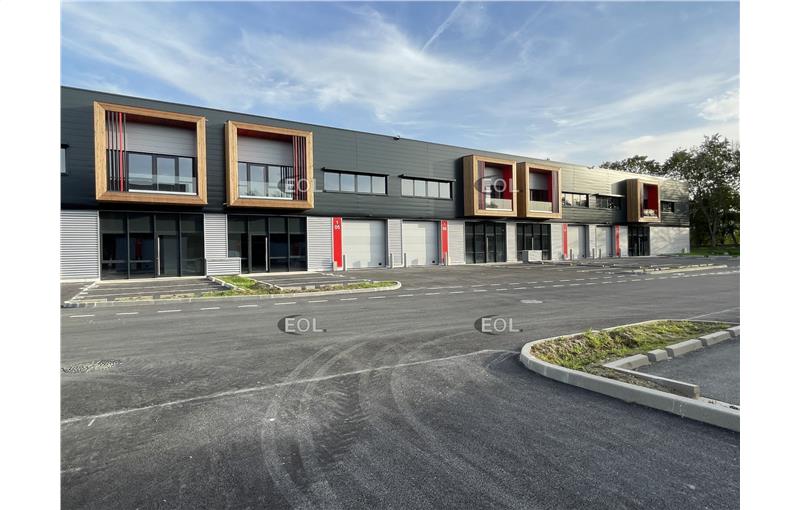 Location d'entrepôt de 1 755 m² à Éragny - 95610 photo - 1