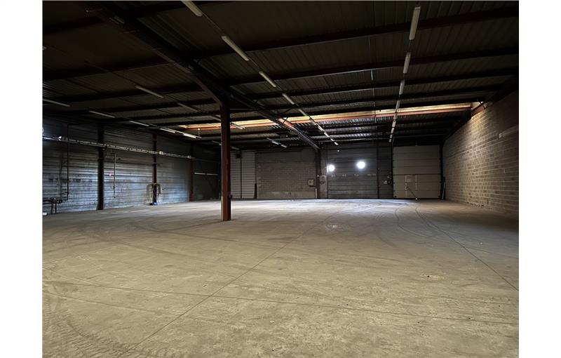 Location d'entrepôt de 1 910 m² à Erstein - 67150 photo - 1