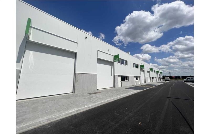 Location d'entrepôt de 4 854 m² à Escaudain - 59124 photo - 1