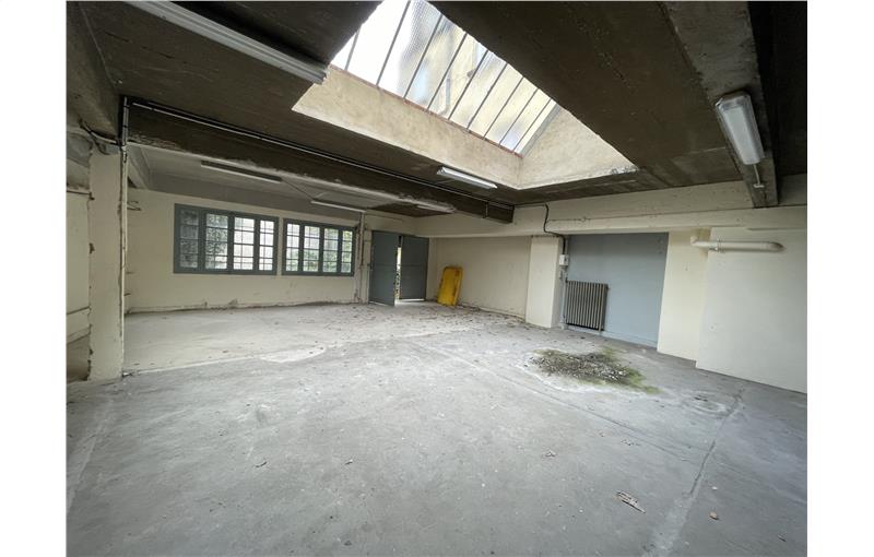 Location d'entrepôt de 218 m² à Évreux - 27000 photo - 1