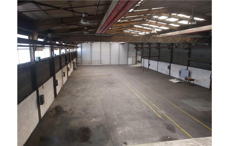 Location d'entrepôt de 3 178 m² à Exincourt - 25400 photo - 1