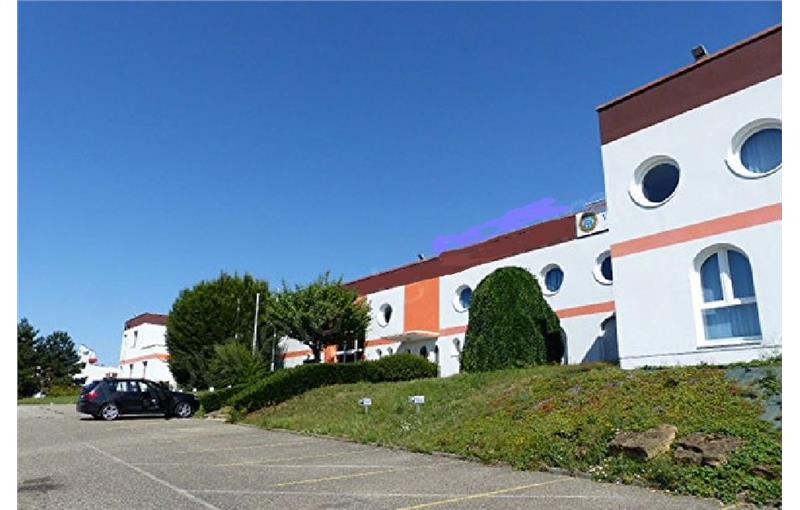 Location d'entrepôt de 4 957 m² à Faulquemont - 57380 photo - 1
