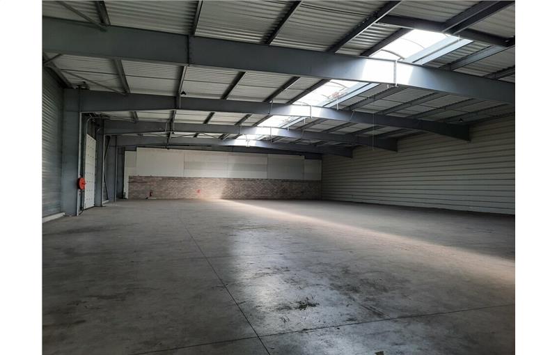 Location d'entrepôt de 1 700 m² à Fesches-le-Châtel - 25490 photo - 1