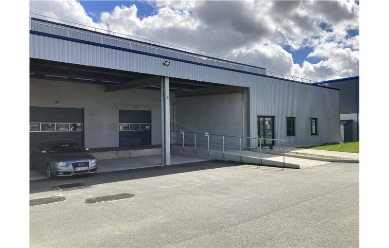 Location d'entrepôt de 1 246 m² à Fleury-les-Aubrais - 45400 photo - 1