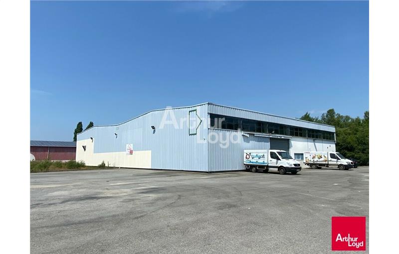 Location d'entrepôt de 1 200 m² à Fougères - 35300 photo - 1