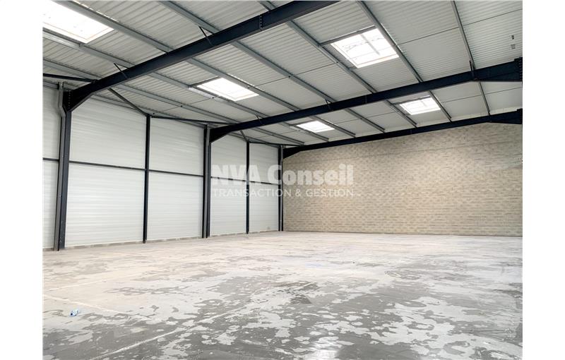 Location d'entrepôt de 663 m² à Frépillon - 95740 photo - 1