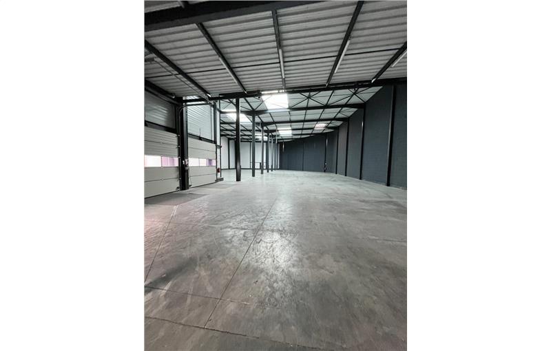 Location d'entrepôt de 1 516 m² à Gerzat - 63360 photo - 1