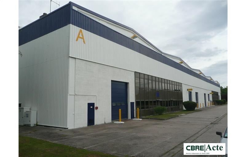 Location d'entrepôt de 8 493 m² à Gondreville - 54840 photo - 1