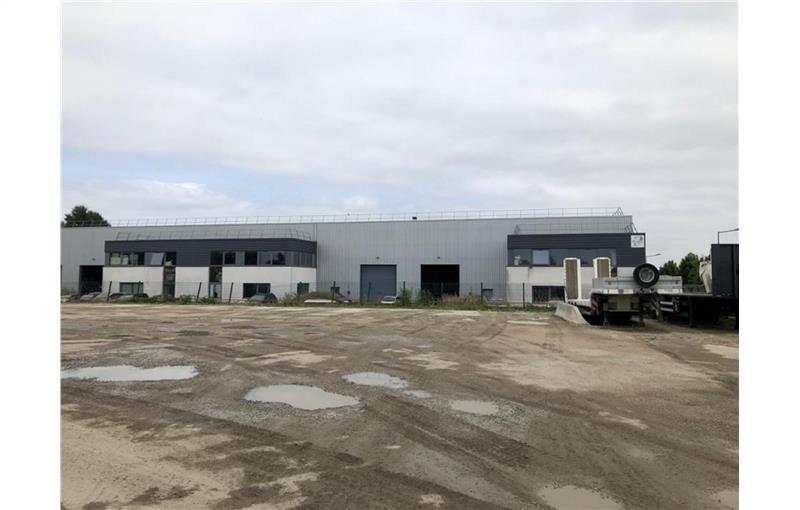 Location d'entrepôt de 5 000 m² à Goussainville - 95190 photo - 1