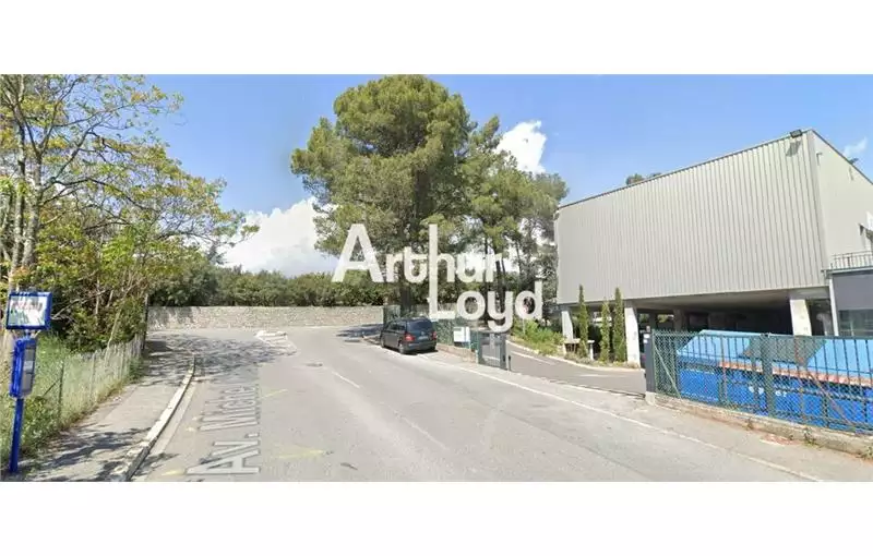 Location d'entrepôt de 1685 m² à Grasse - 06130