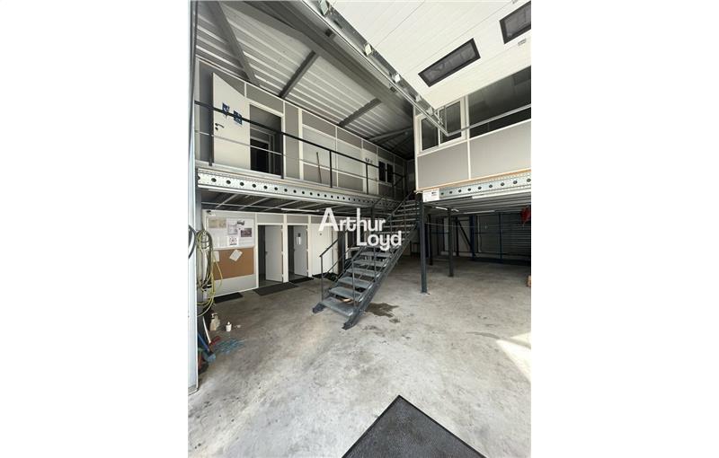 Location d'entrepôt de 240 m² à Grasse - 06130 photo - 1