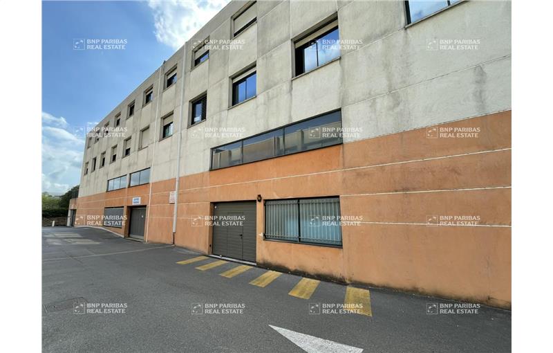 Location d'entrepôt de 711 m² à Grasse - 06130 photo - 1