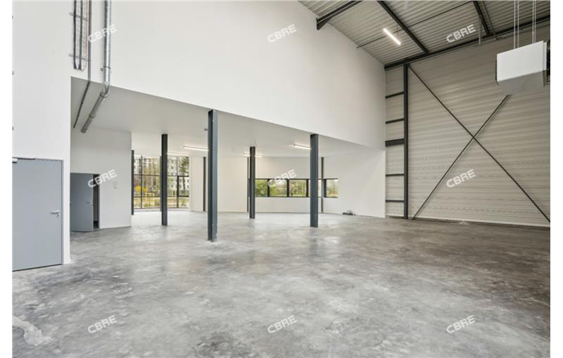 Location d'entrepôt de 2 092 m² à Grigny - 91350 photo - 1