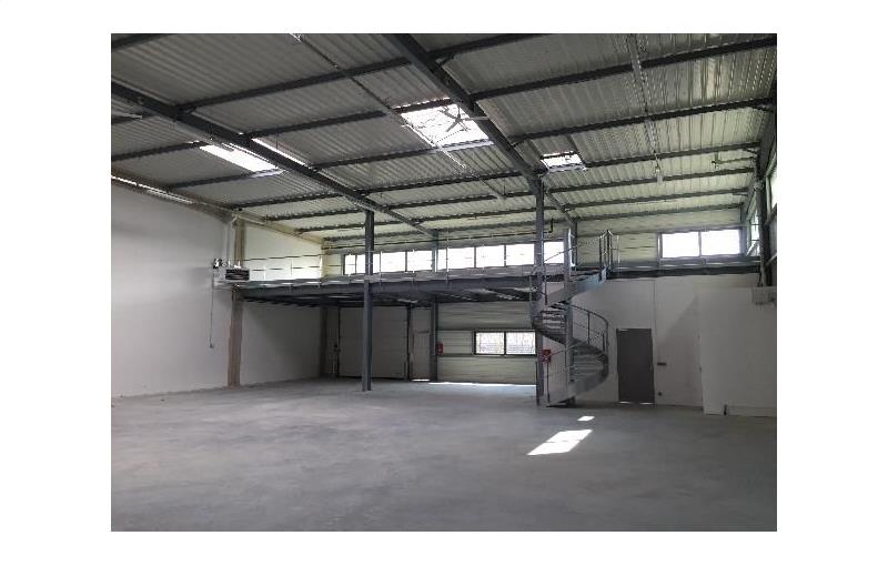 Location d'entrepôt de 258 m² à Grigny - 91350 photo - 1