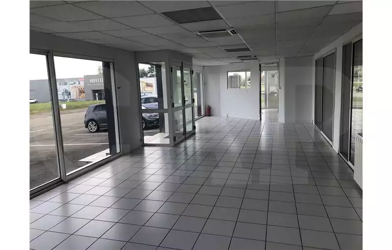Location d'entrepôt de 787 m² à La Chapelle-des-Fougeretz - 35520