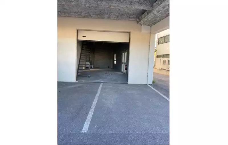 Location d'entrepôt de 100 m² à La Crau - 83260