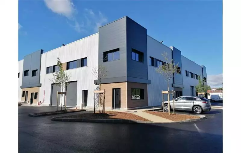 Location d'entrepôt de 246 m² à La Tour-de-Salvagny - 69890