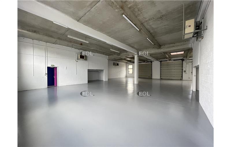 Location d'entrepôt de 534 m² à La Verrière - 78320 photo - 1