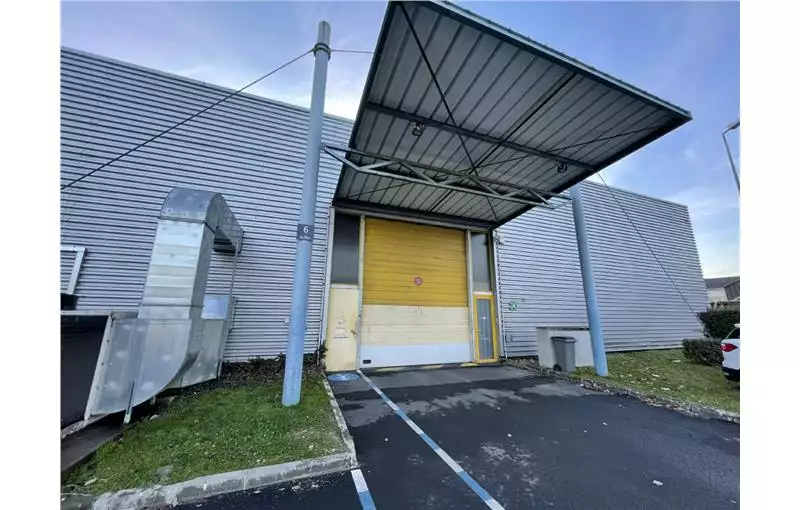Location d'entrepôt de 886 m² à Labège - 31670