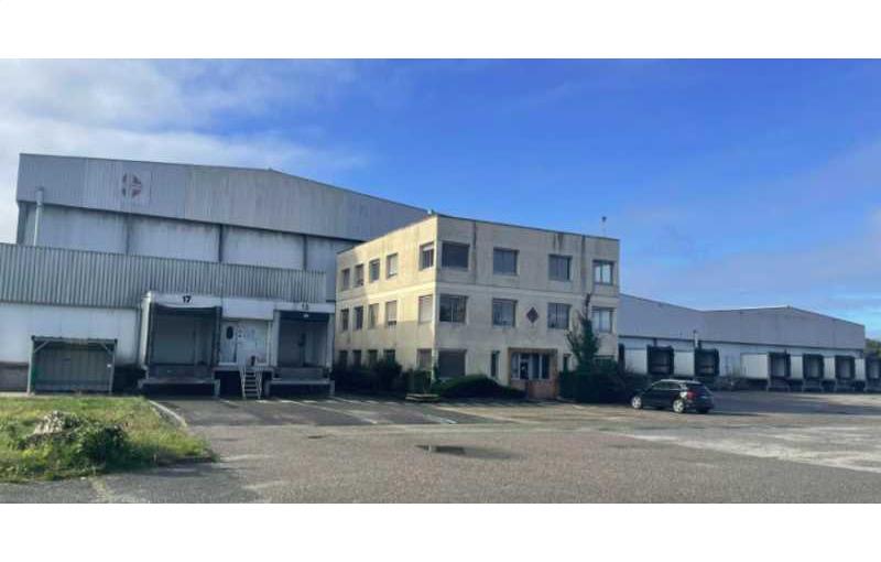 Location d'entrepôt de 5 684 m² à Langon - 33210 photo - 1