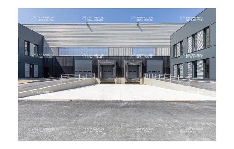 Location d'entrepôt de 7 068 m² à Le Bourget - 93350 photo - 1